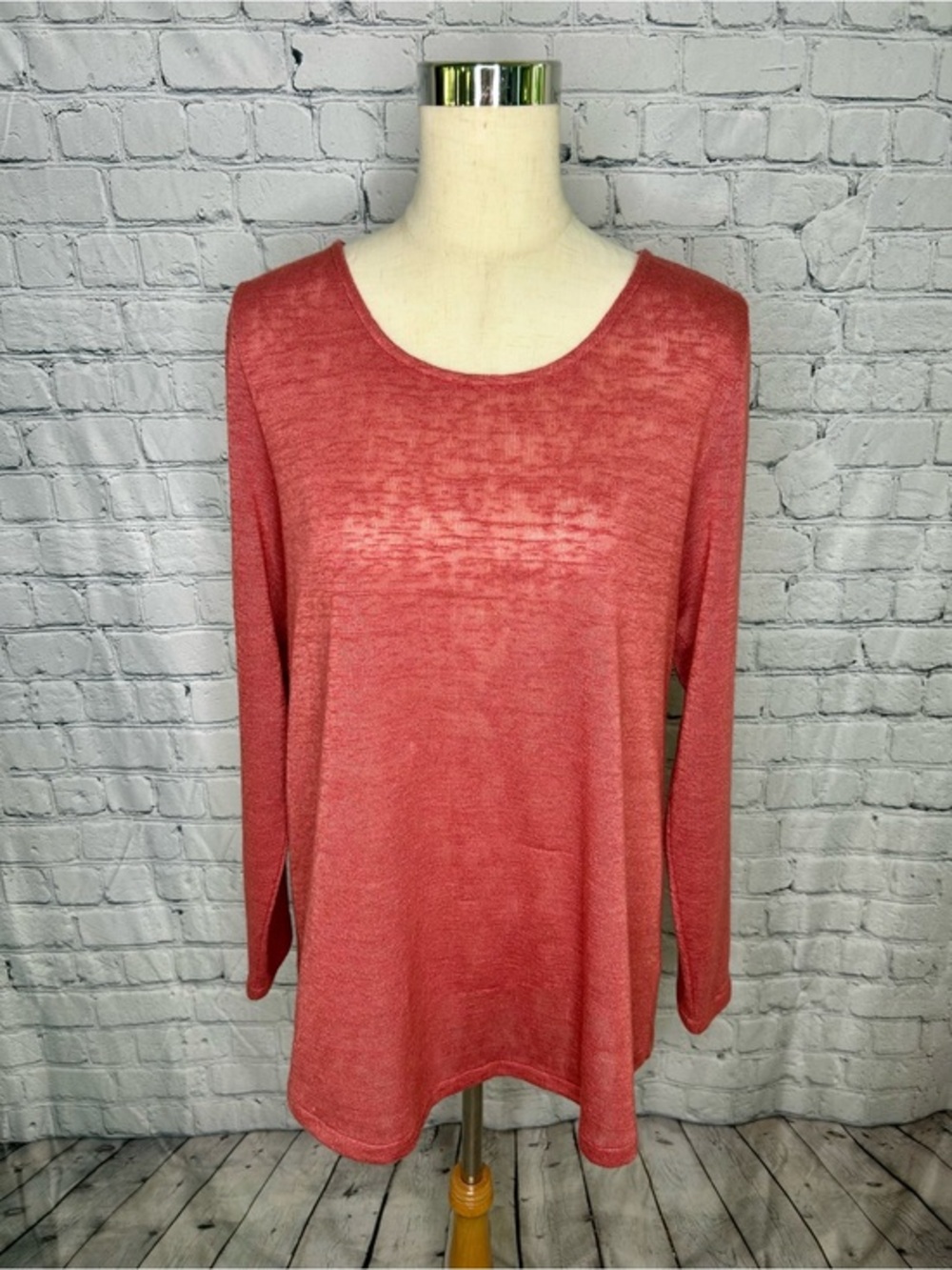 Soft Surroundings Coral Lightweight Knit Sweater Relaxed Fit Minimalist Top L